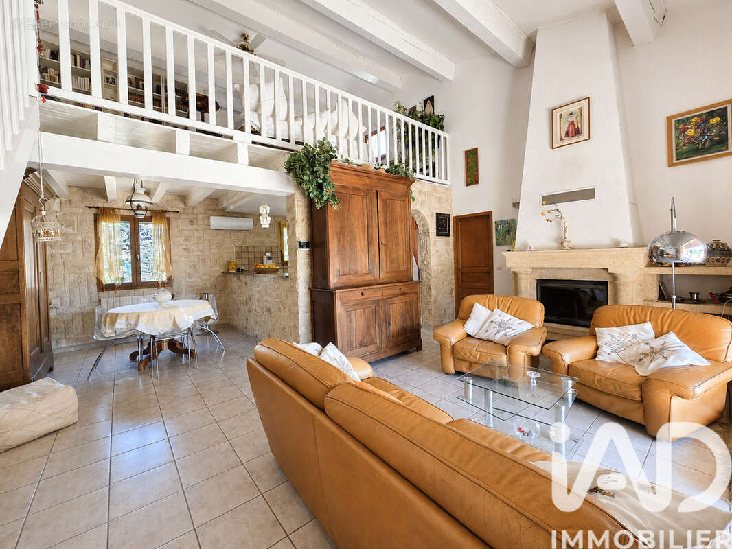 Maison 114 m² à Laudun-L'ardoise  - photo 8