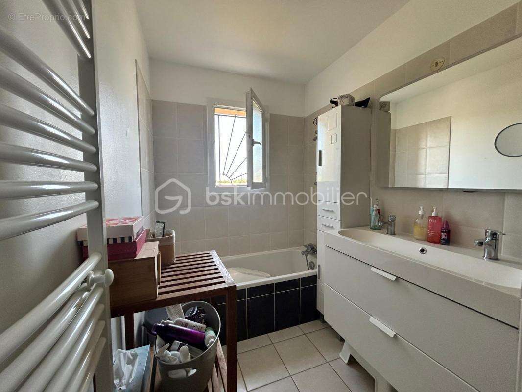 Maison à CUBZAC-LES-PONTS