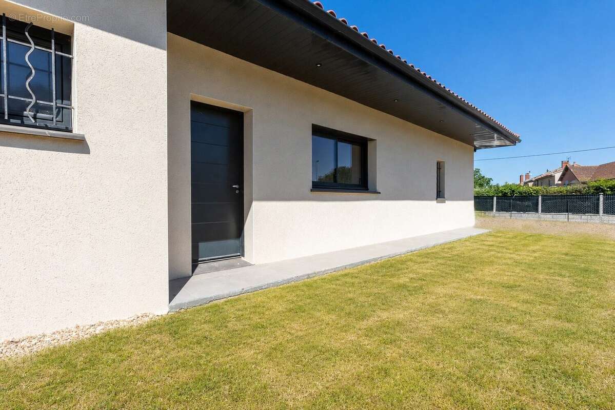 Maison 98 m² à Albi  - photo 2