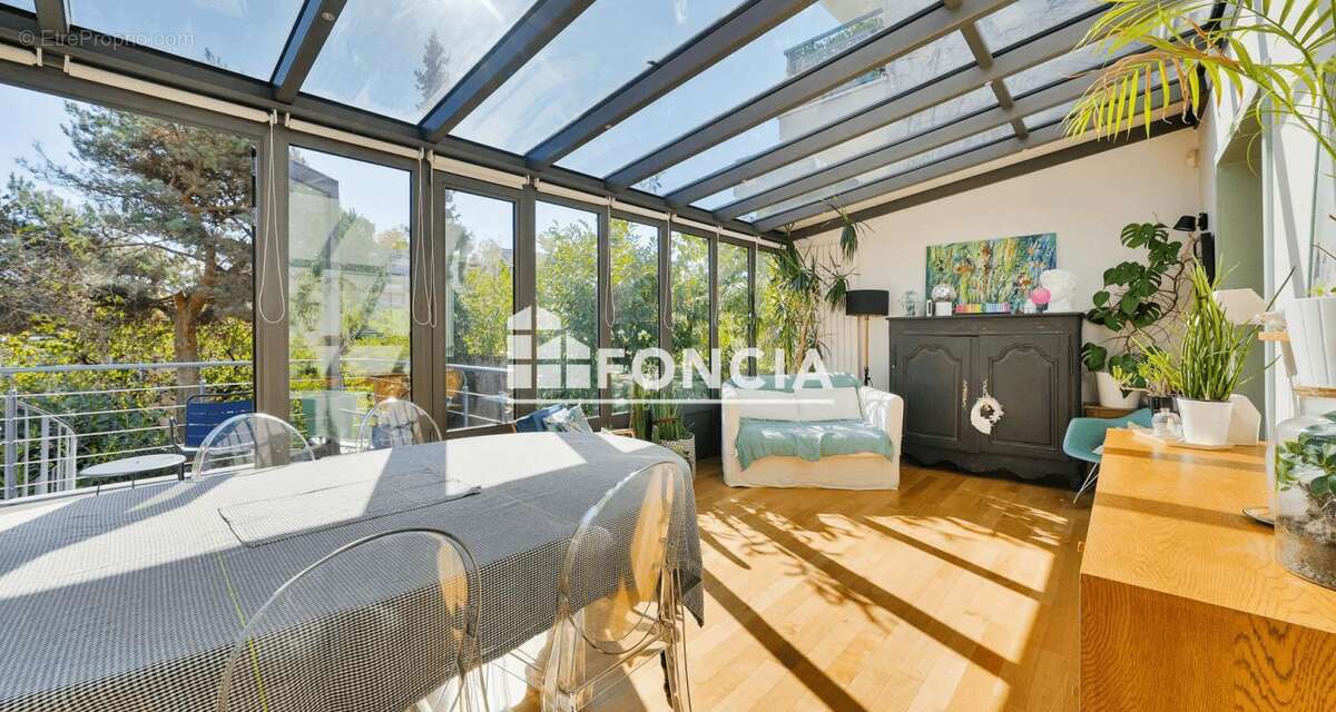 Maison à LE PLESSIS-ROBINSON