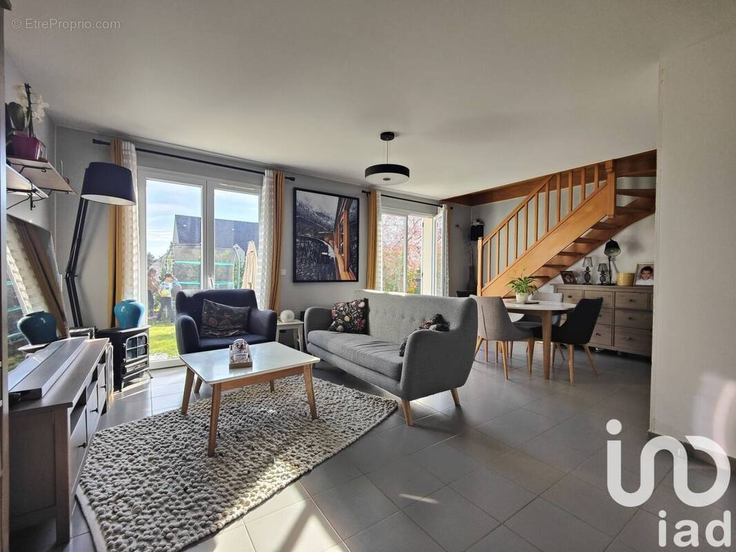 Photo 1 - Maison à VERT-LE-GRAND