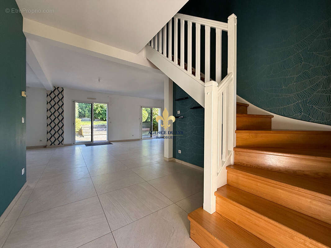 Maison à MORTEFONTAINE