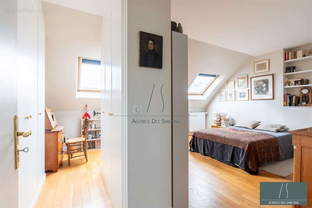 Appartement à PARIS-17E