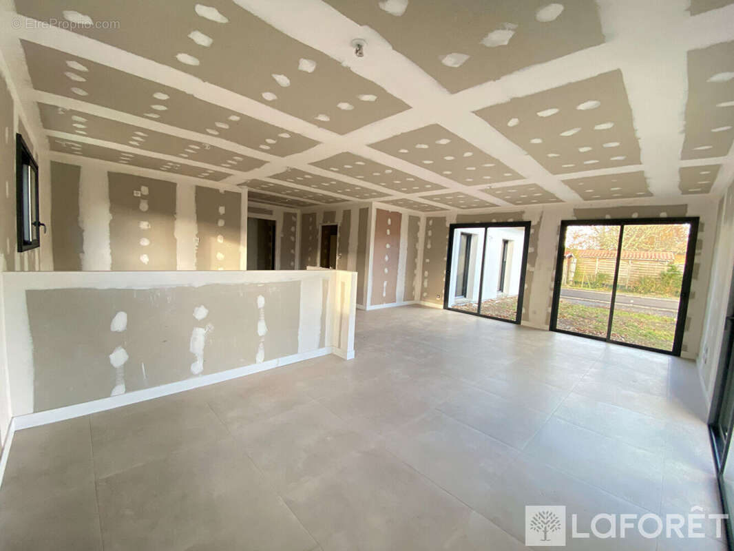 Maison à SAINT-JEAN-D&#039;ILLAC