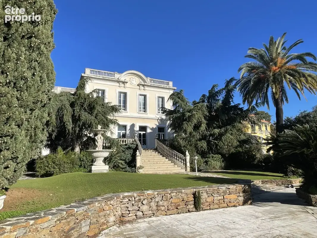 Maison à HYERES