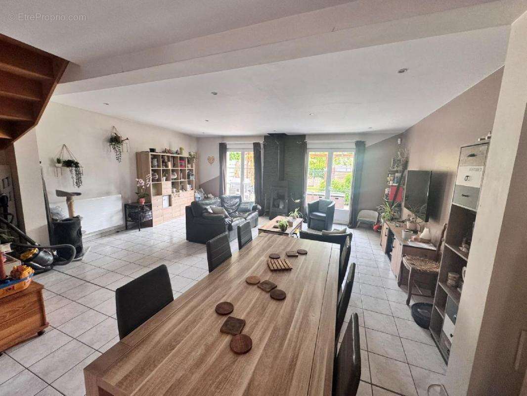 Maison 98 m² à Courmelles  - photo 2