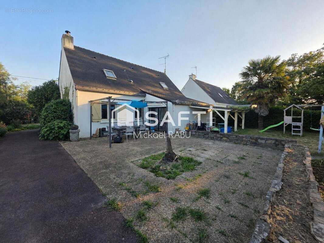 Maison 112 m² à Lusanger  - photo 2