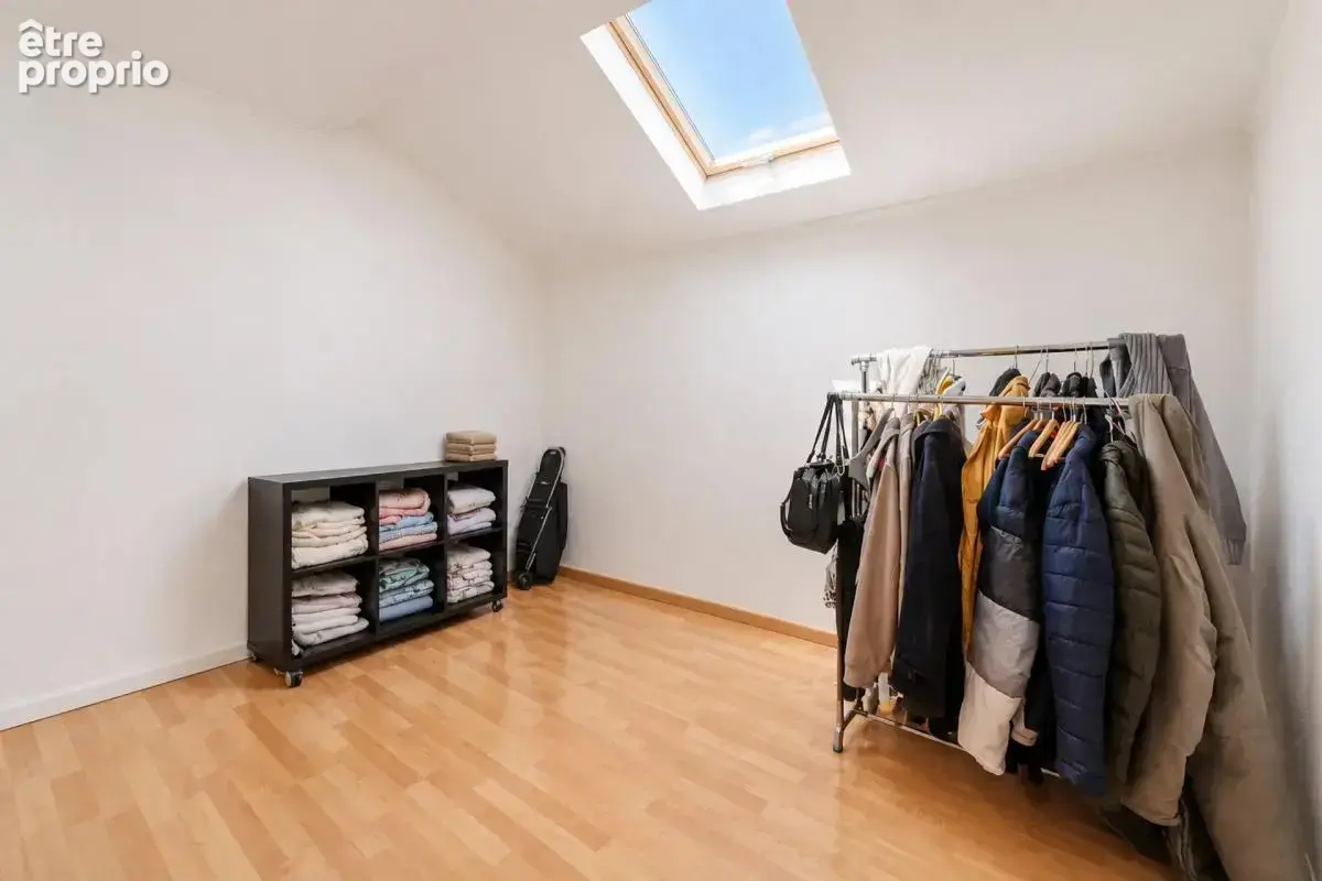 69400 - ARNAS - Maison familiale de 133 m² avec terrain - photo 9