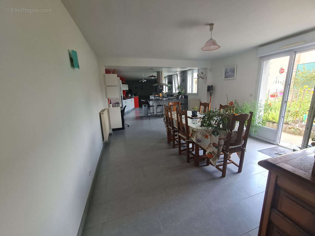 Jolie maison de ville avec jardin et garage a vendre alencon - secteur tres recherché - photo 2