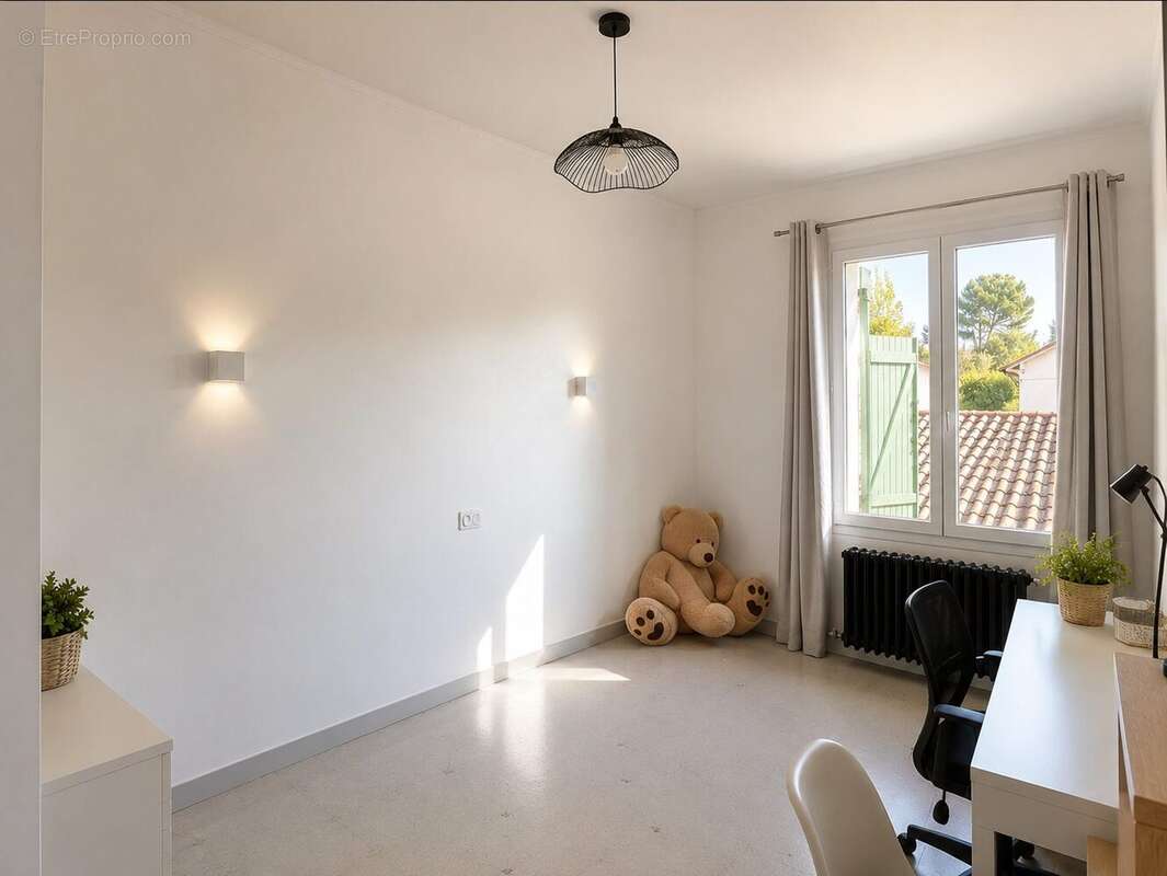 Maison 194 m² à Plan-De-Cuques  - photo 7