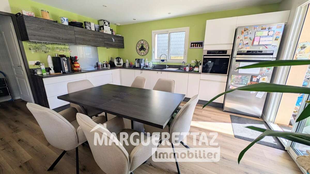 Maison à VIUZ-EN-SALLAZ