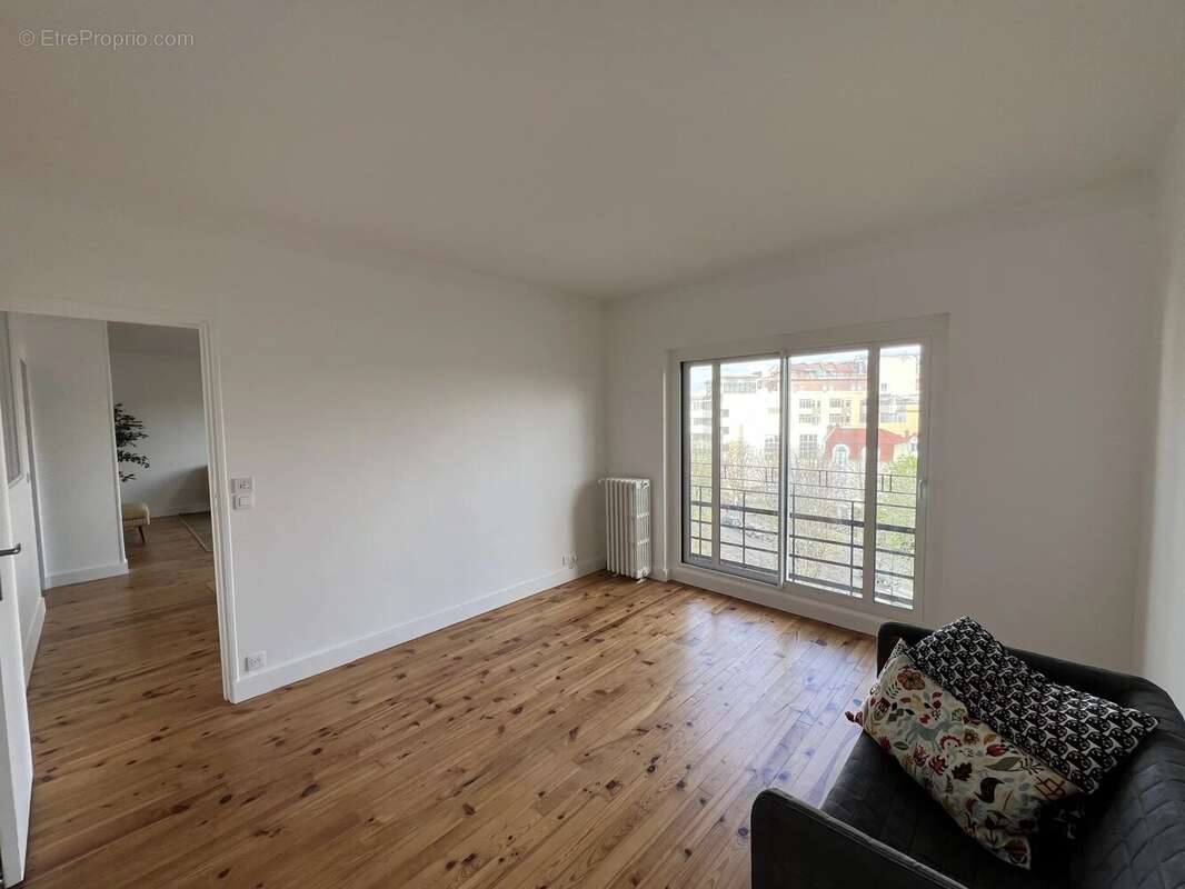 Appartement à NEUILLY-SUR-SEINE