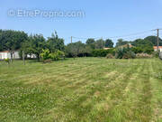 Terrain à BOURCEFRANC-LE-CHAPUS