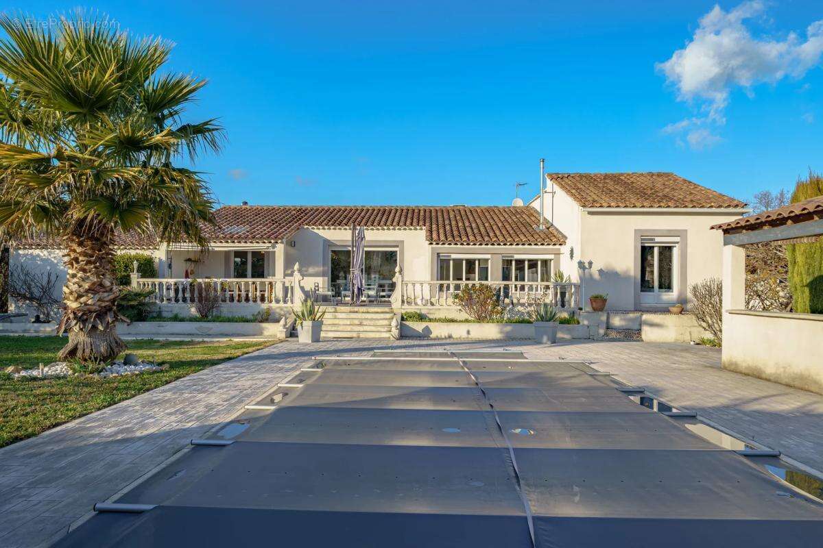 Maison à PELISSANNE