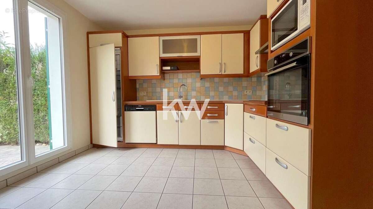 Maison à COURCOURONNES