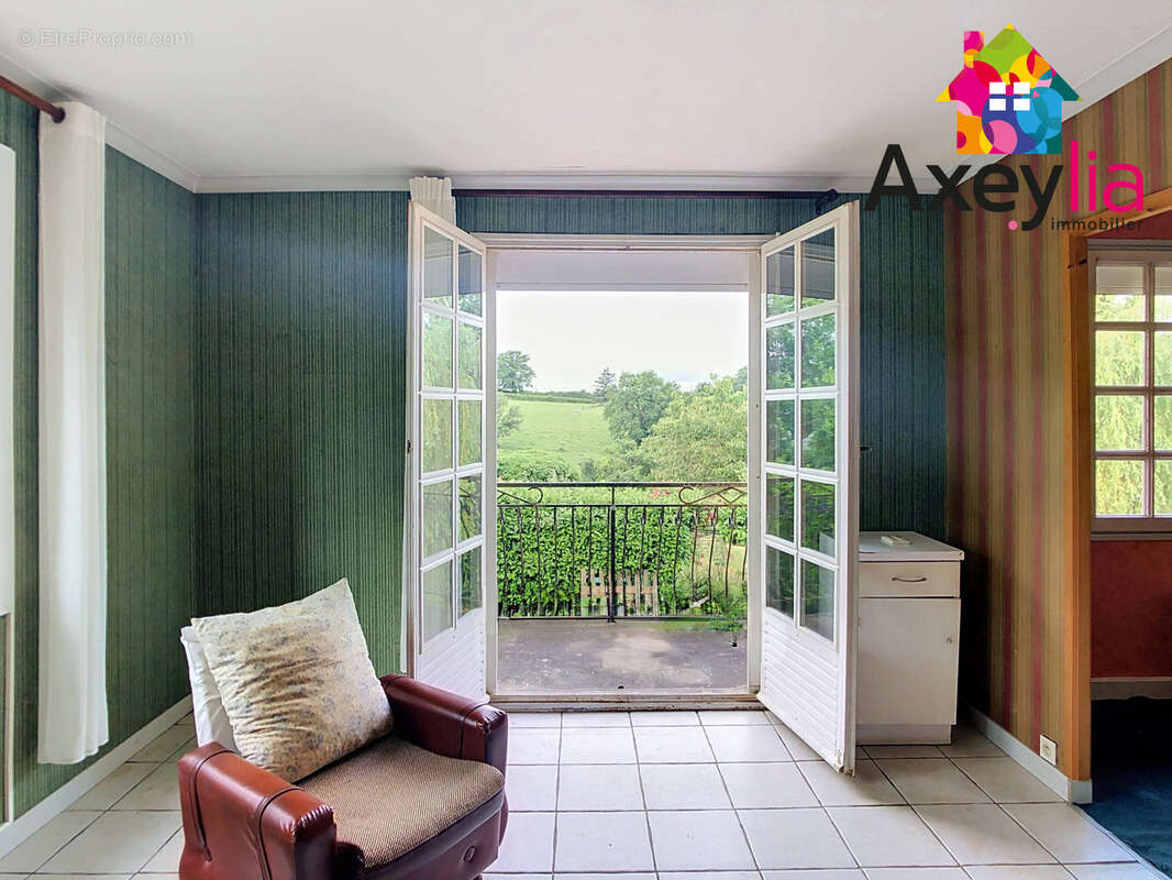 A vendre - a 5 min de charlieu - maison 4 ch avec garage et terrain - photo 8