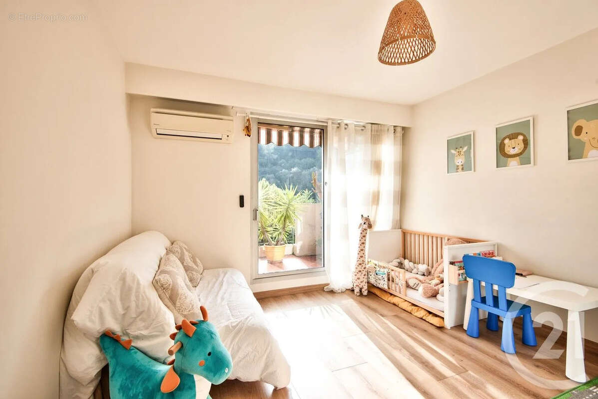 Appartement 70 m² à Nice  - photo 11