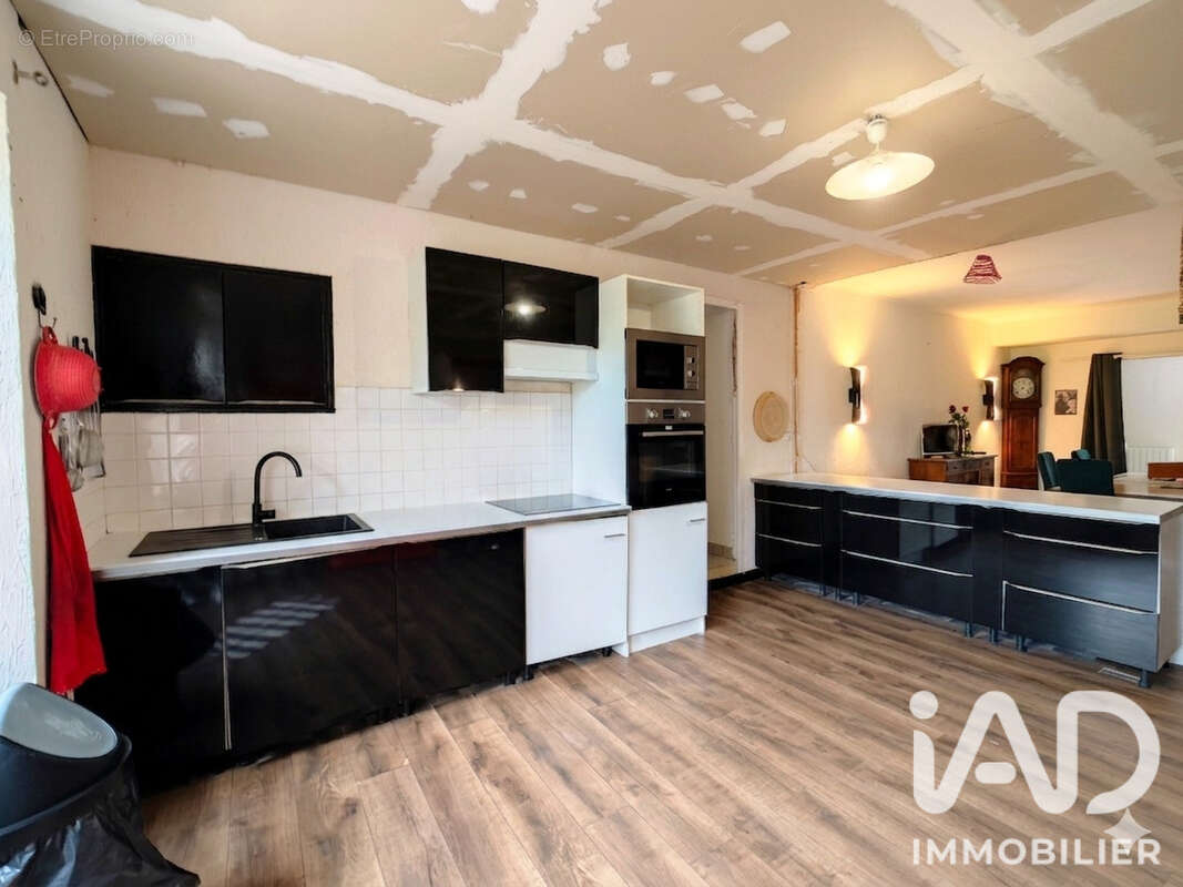 Maison 176 m² à Aulnay  - photo 4