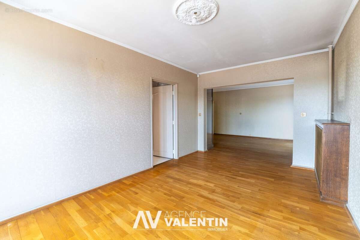 Appartement 95 m² à Metz  - photo 8