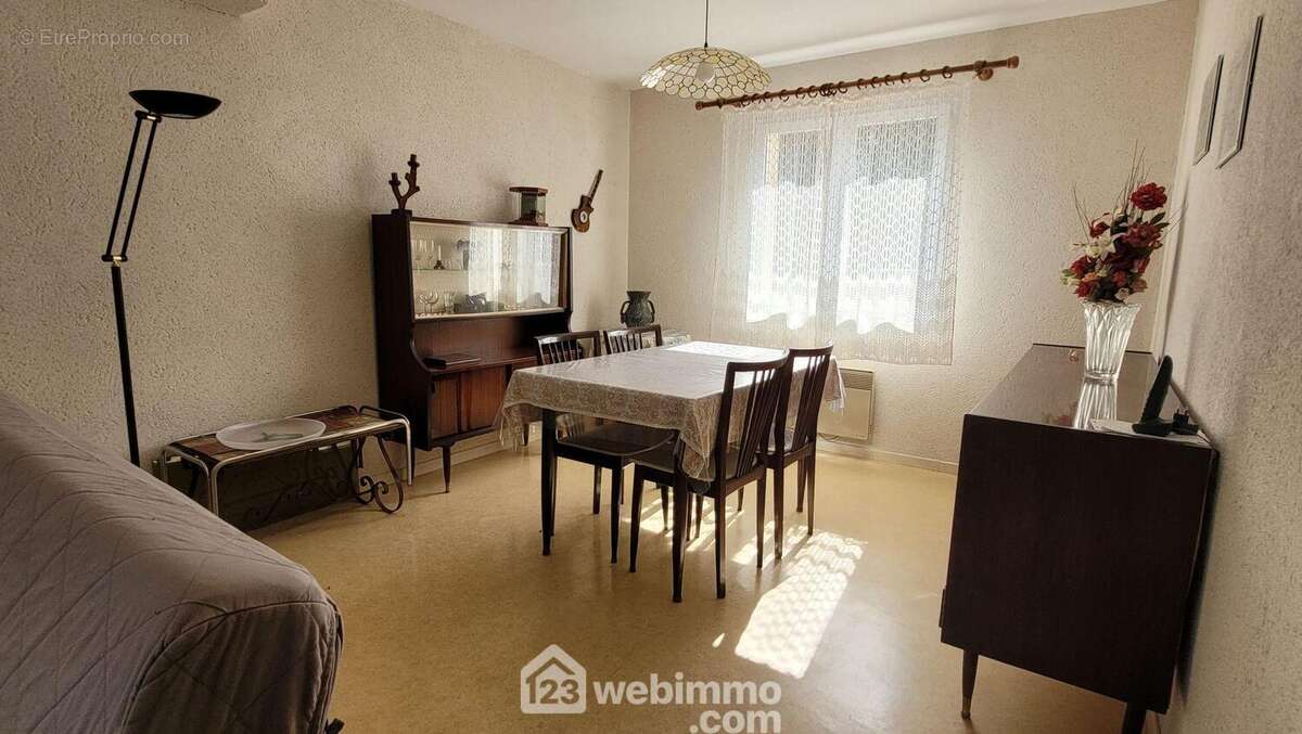 Côté salle à manger - Maison à LONGEVILLE-SUR-MER