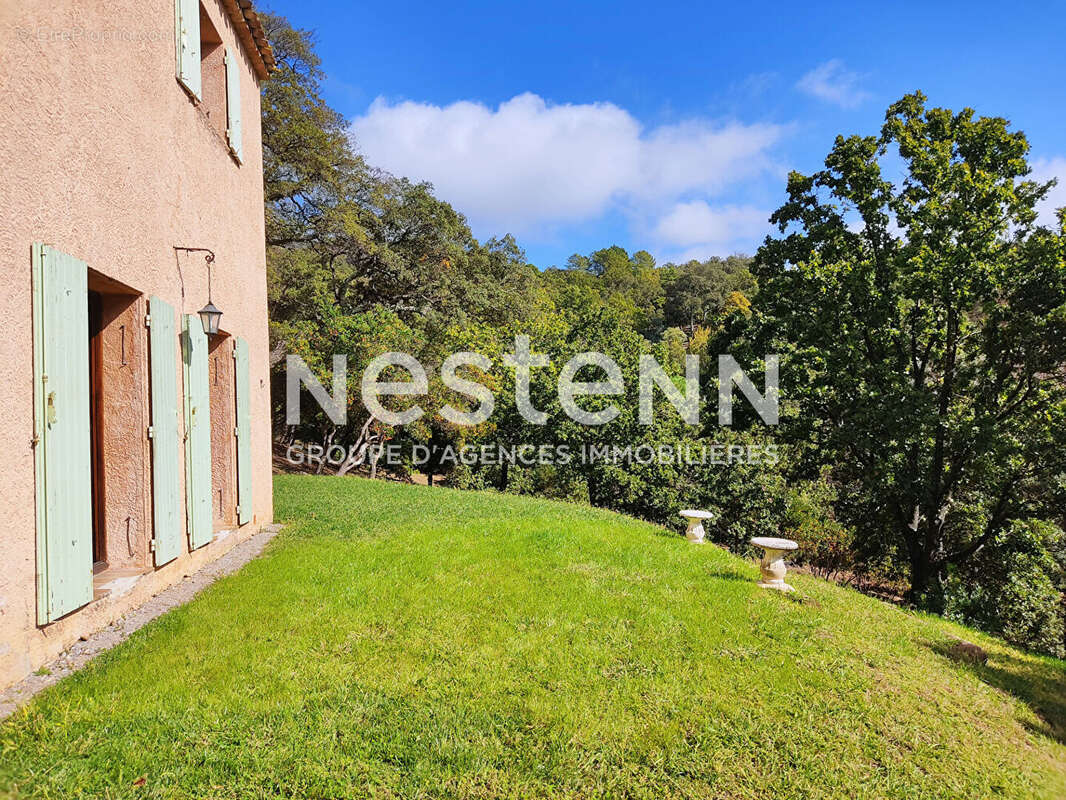 Maison à LA GARDE-FREINET