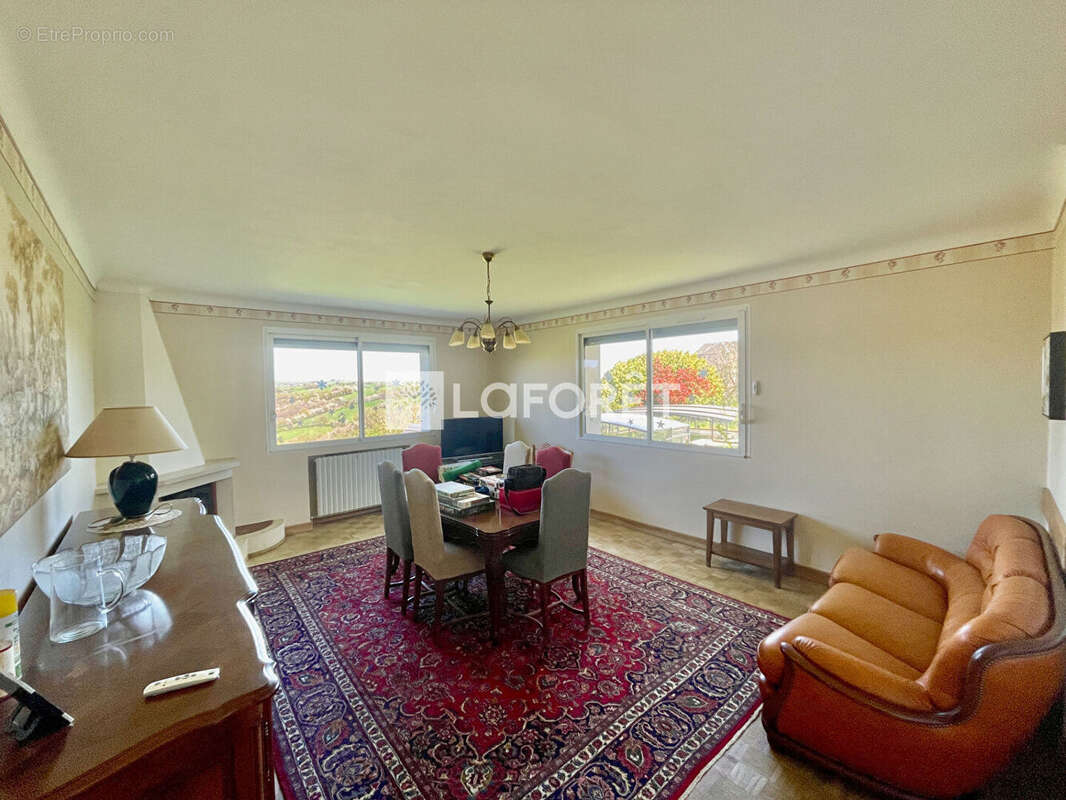 Maison à LESCURE-JAOUL