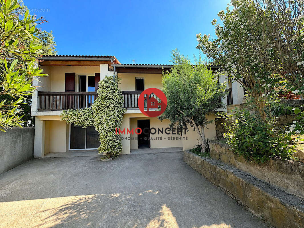 Maison à SAINT-VICTOR-LA-COSTE