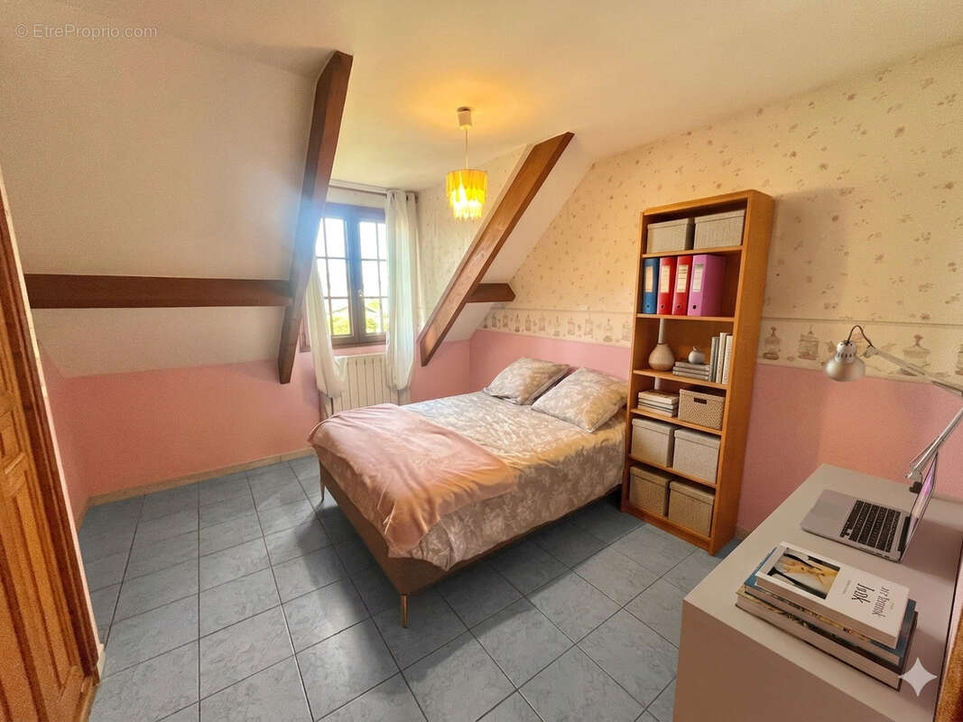 Maison Familiale 130m2 - Tremblay-en-France - photo 11