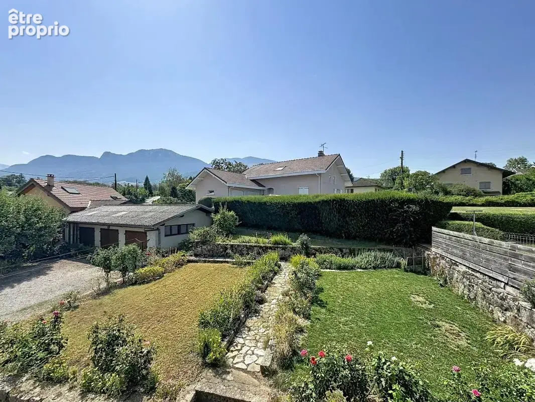 Maison 155 m² à La Roche-Sur-Foron  - photo 2