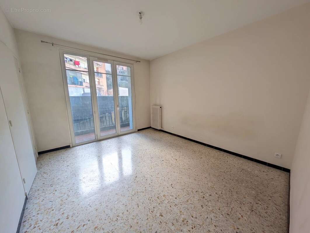 Appartement à L'ESCARENE