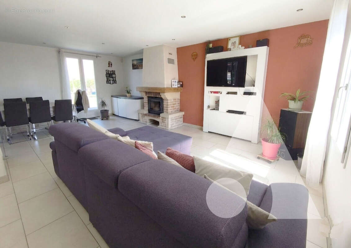 Maison à NANTEUIL-LE-HAUDOUIN