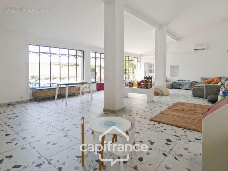 Maison à SAINT-GENIES-DE-COMOLAS