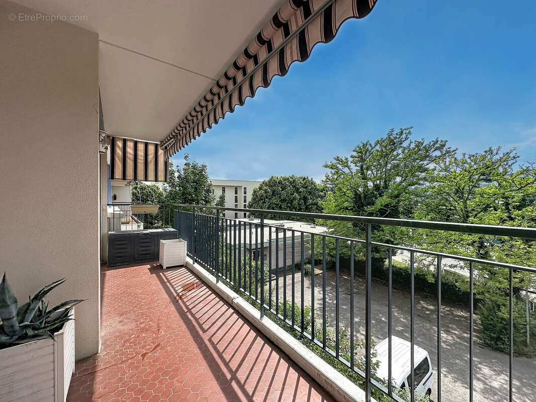 Appartement à SAINTE-FOY-LES-LYON