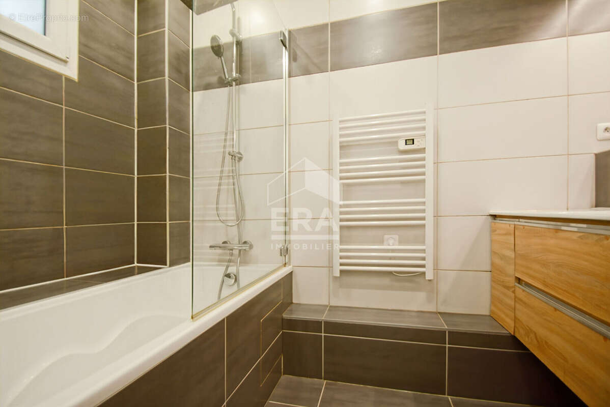 Appartement à ISSY-LES-MOULINEAUX