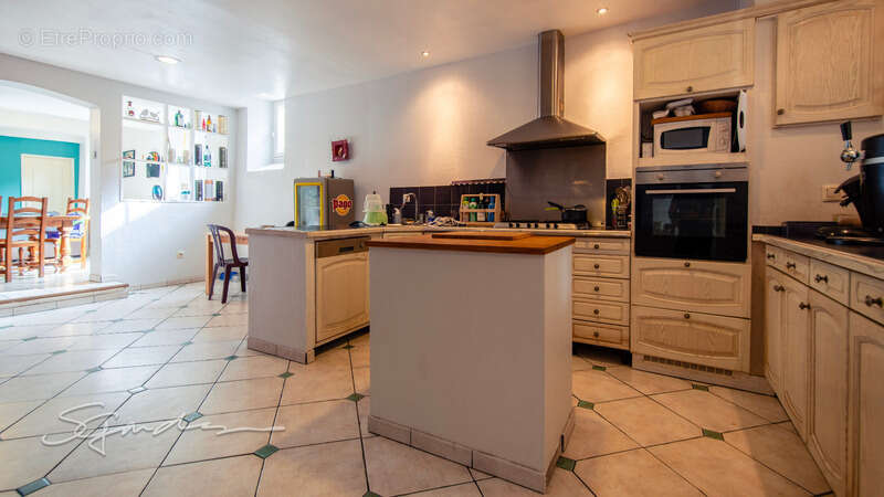 Commerce à ARZACQ-ARRAZIGUET