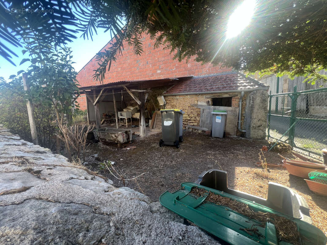 Maison de ville avec dépendance et jardin ! - photo 18