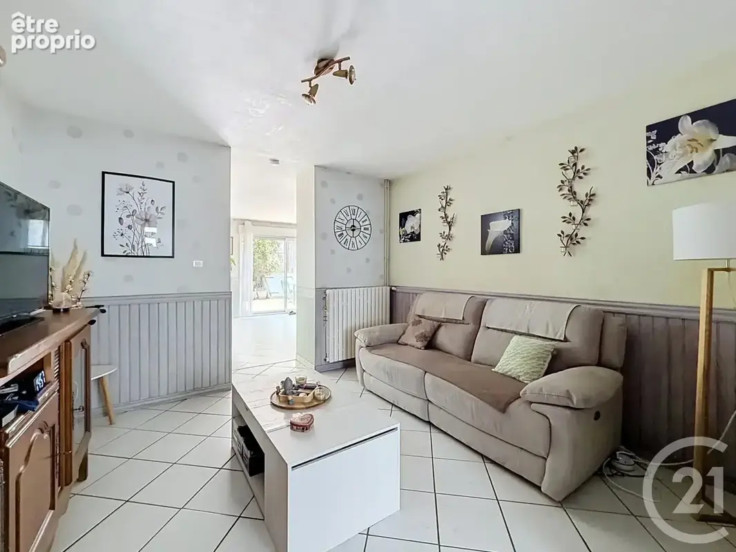 Maison 64 pièces 135 m² à vendre à Romilly-Sur-Seine (10100) - photo 3
