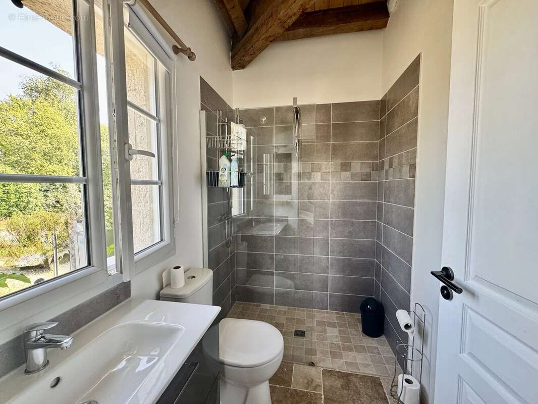 Une maison moderne et élégante avec une vue imprenable - photo 14