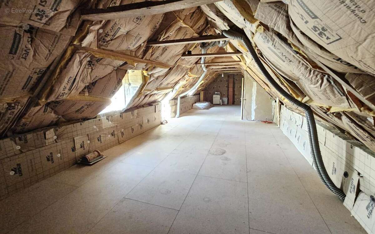 Maison de campagne habitable immédiatement avec ses combles - photo 14
