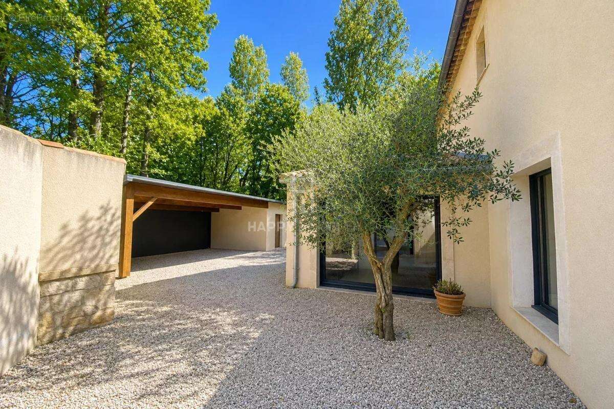Maison à MAUSSANE-LES-ALPILLES