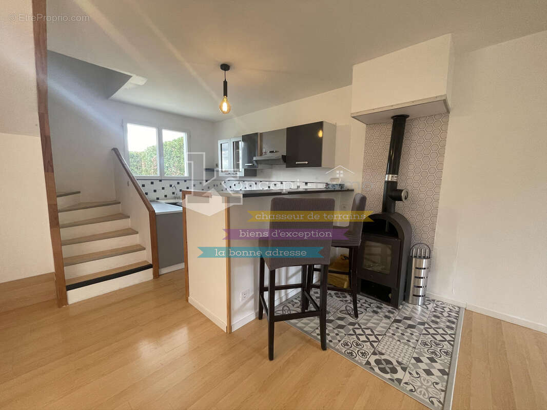 n°11 - Maison à ETOUY