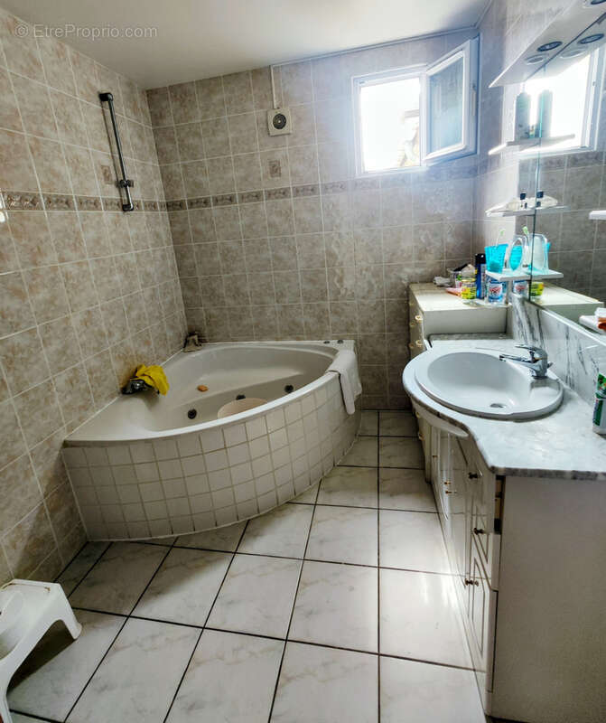 Maison 9 pièces sur sous-sol total - photo 7