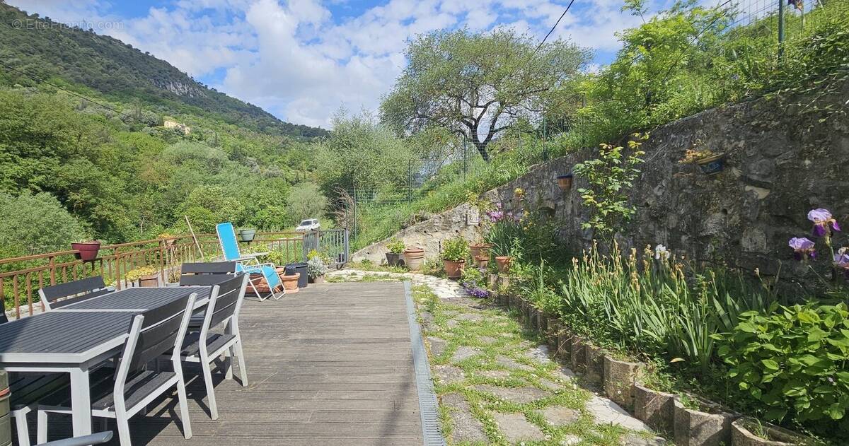 Maison à TOURRETTE-LEVENS