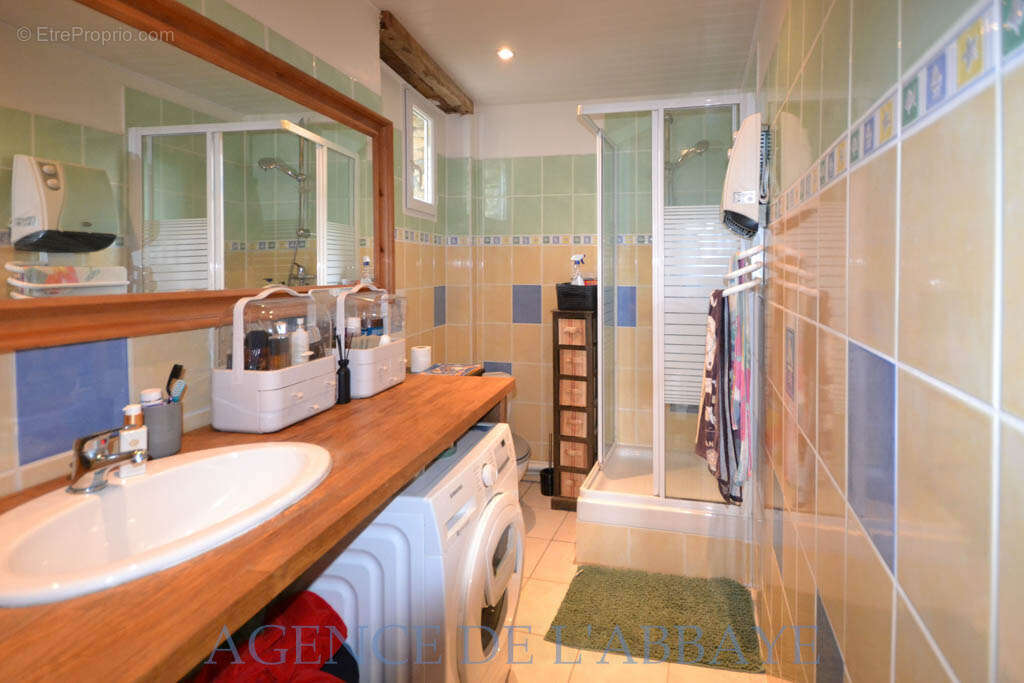 Maison à MONTPELLIER-DE-MEDILLAN