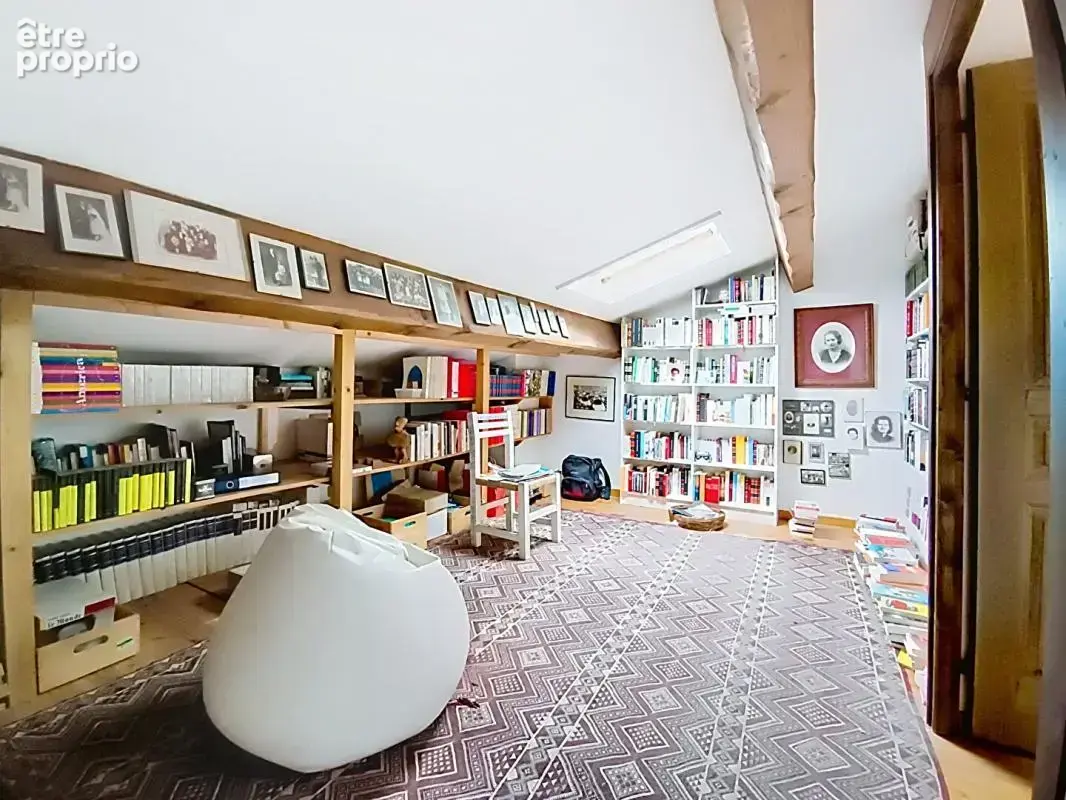 10 Mns Carcassonne - Ancienne longère de 240 m² avec séjour de 55 m², 178 m² d'annexes et terrain de plus de 3 000 m² - photo 16