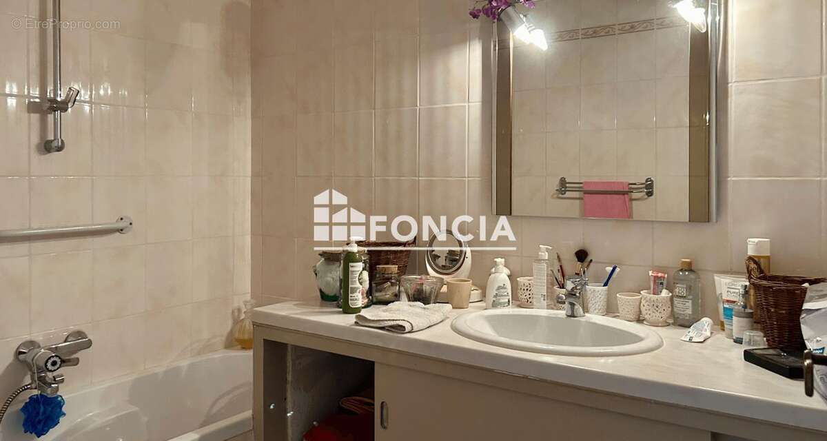 Appartement à SALON-DE-PROVENCE