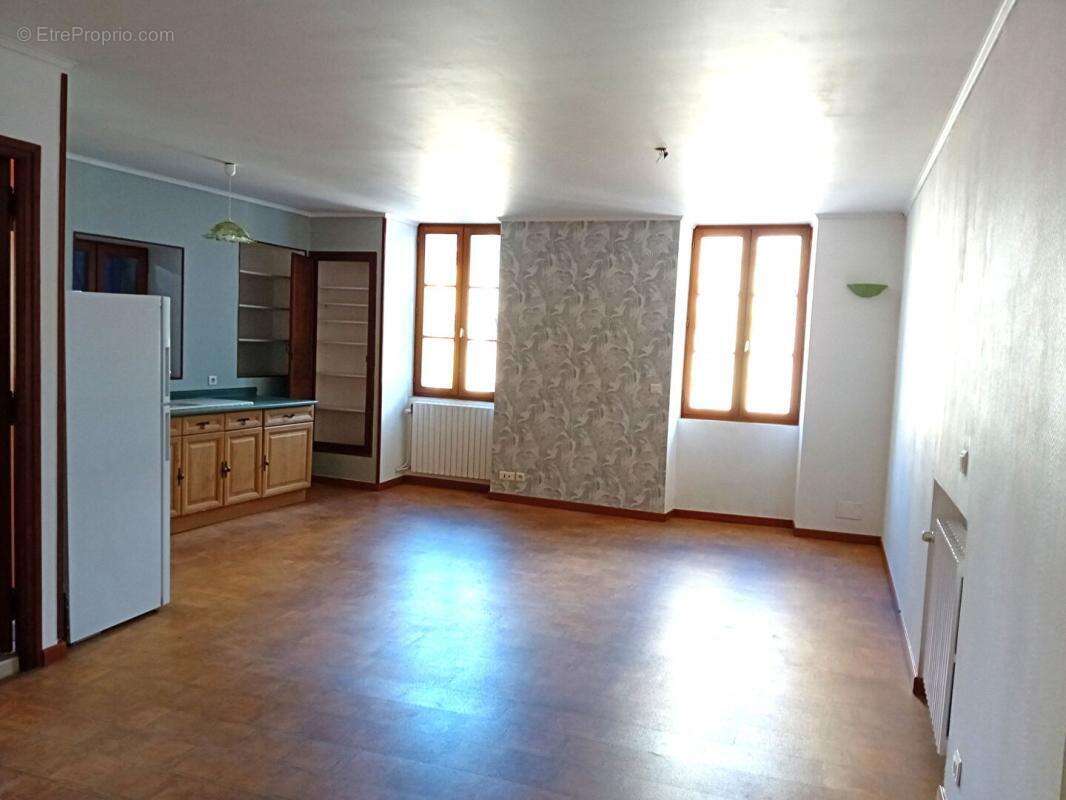 Appartement à LIMOGNE-EN-QUERCY