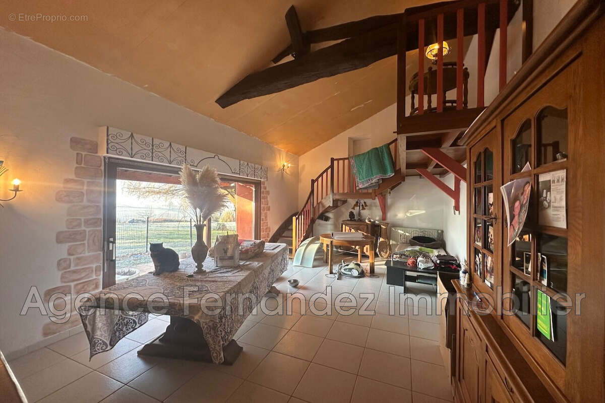 Maison 135 m² à Semur-En-Brionnais  - photo 6