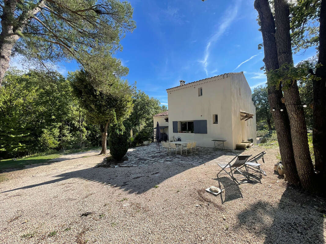 Maison à EGUILLES