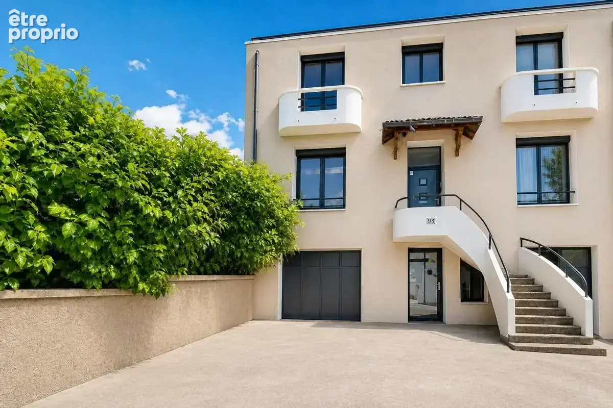 Maison de 8 pièces de 170 m² à Abrest - photo 2